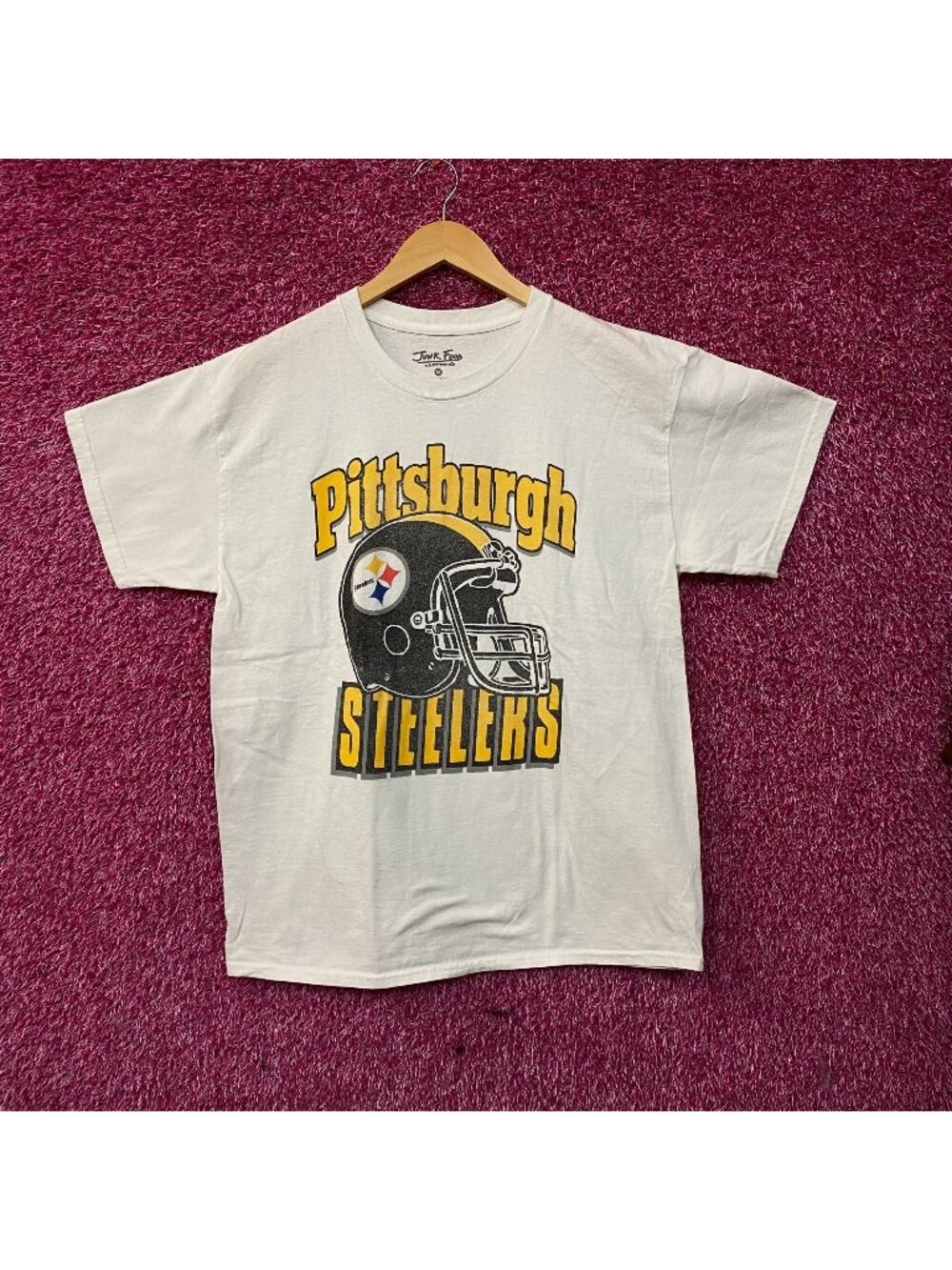 Junk Food Pittsburgh Steelers Football Helmet Logo T-Shirt Medium